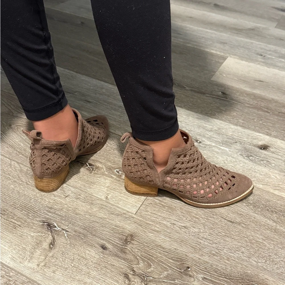 Jeffrey Campbell booties - Picture 2 of 6